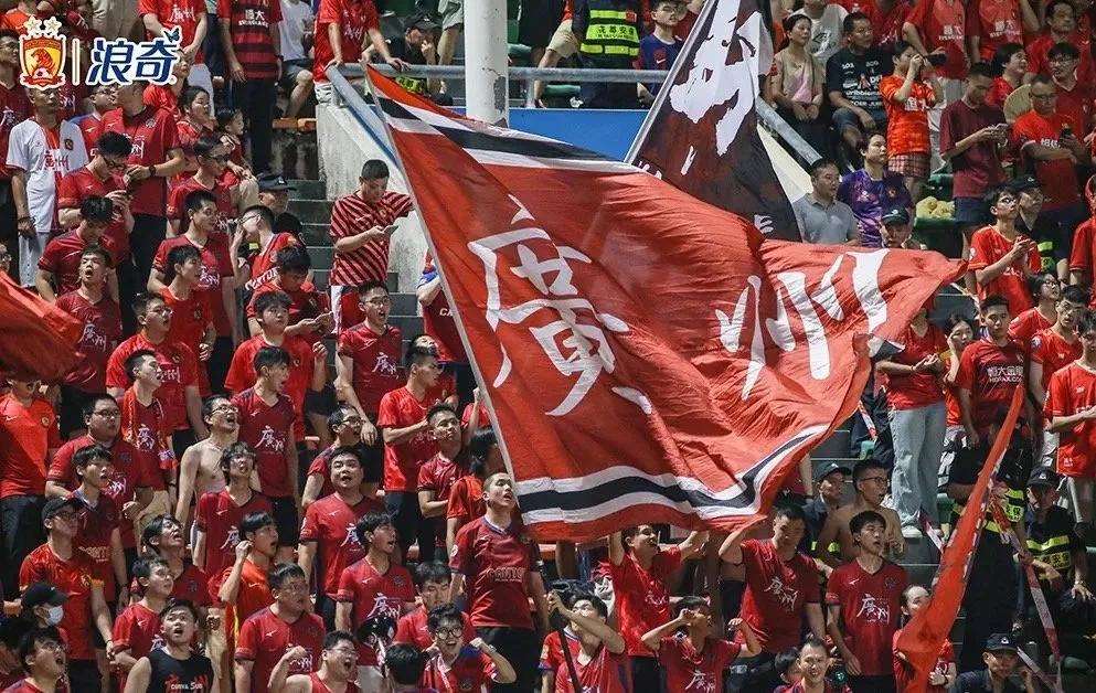 重庆力帆主场告捷，主帅恒大救火，士气高涨的简单介绍