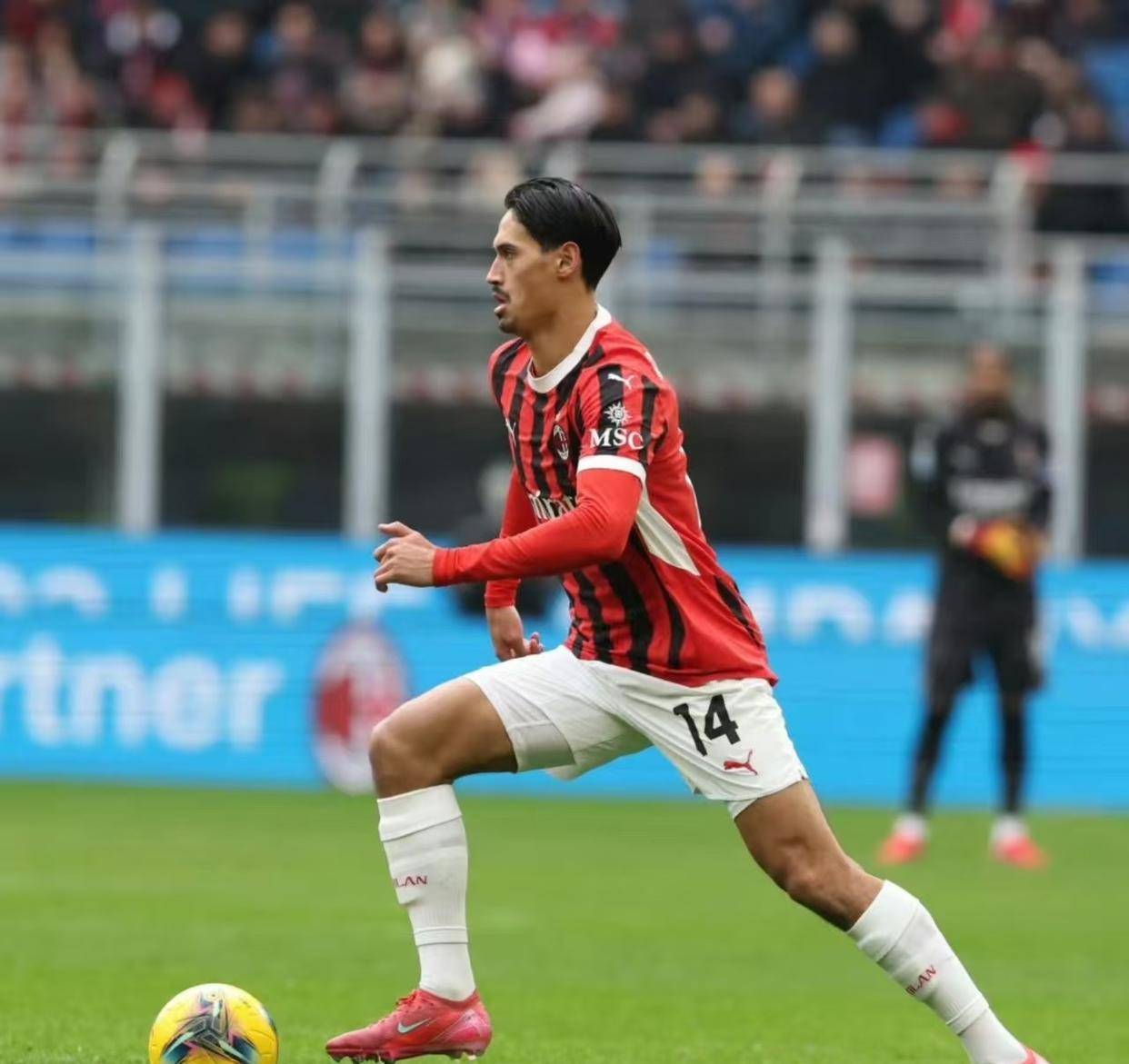 AC米兰中场球员表现神勇，助球队迎来连胜的简单介绍
