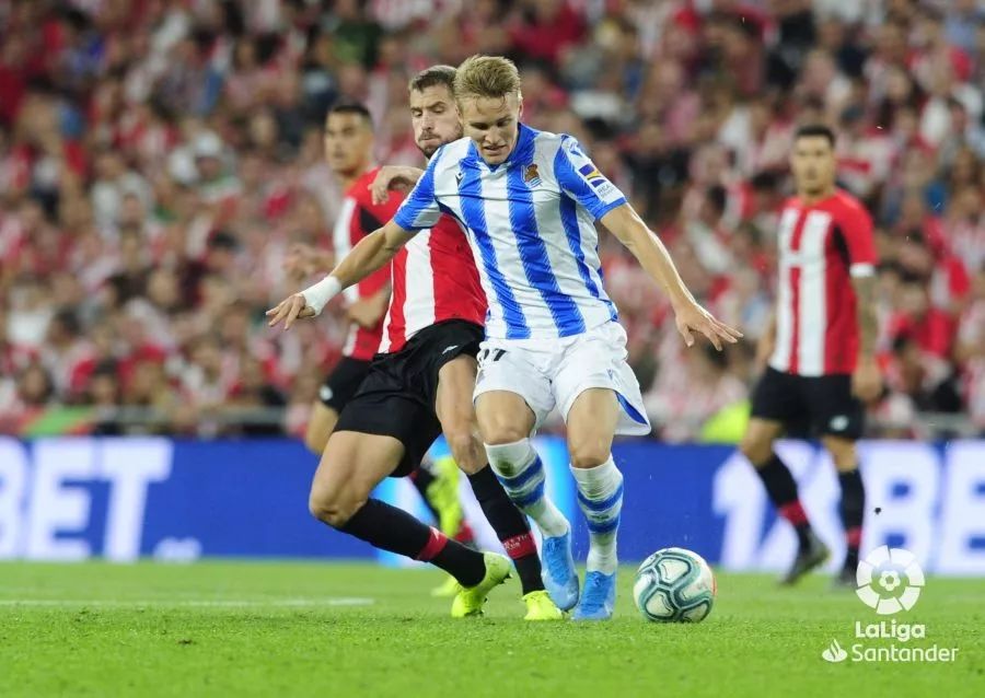 关于哥伦比亚鏖战摩洛哥，奥亚尔萨瓦尔高光表现的信息